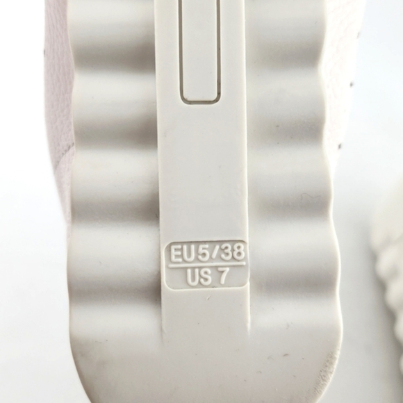 Studio Flexx Alternate  White Dusty Pink Leather Sneakers Chrome Detail Size 7 - Picture 12 of 15